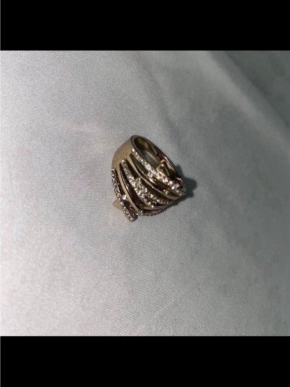 NEW Ring - Picture 3 of 8